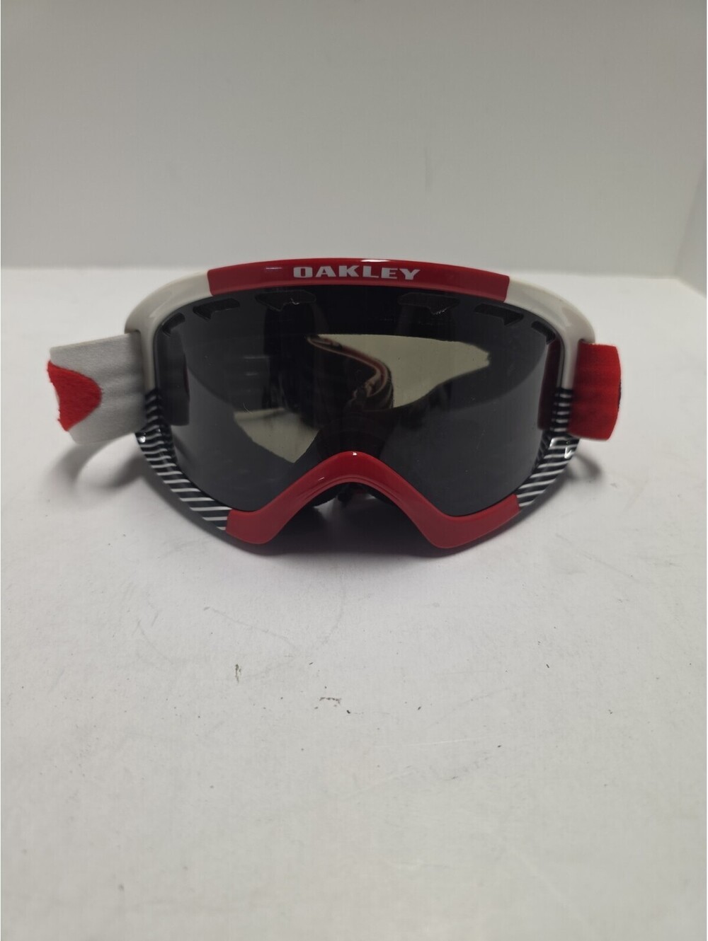OAKLEY O2 XS WHITE/RED/BLACK